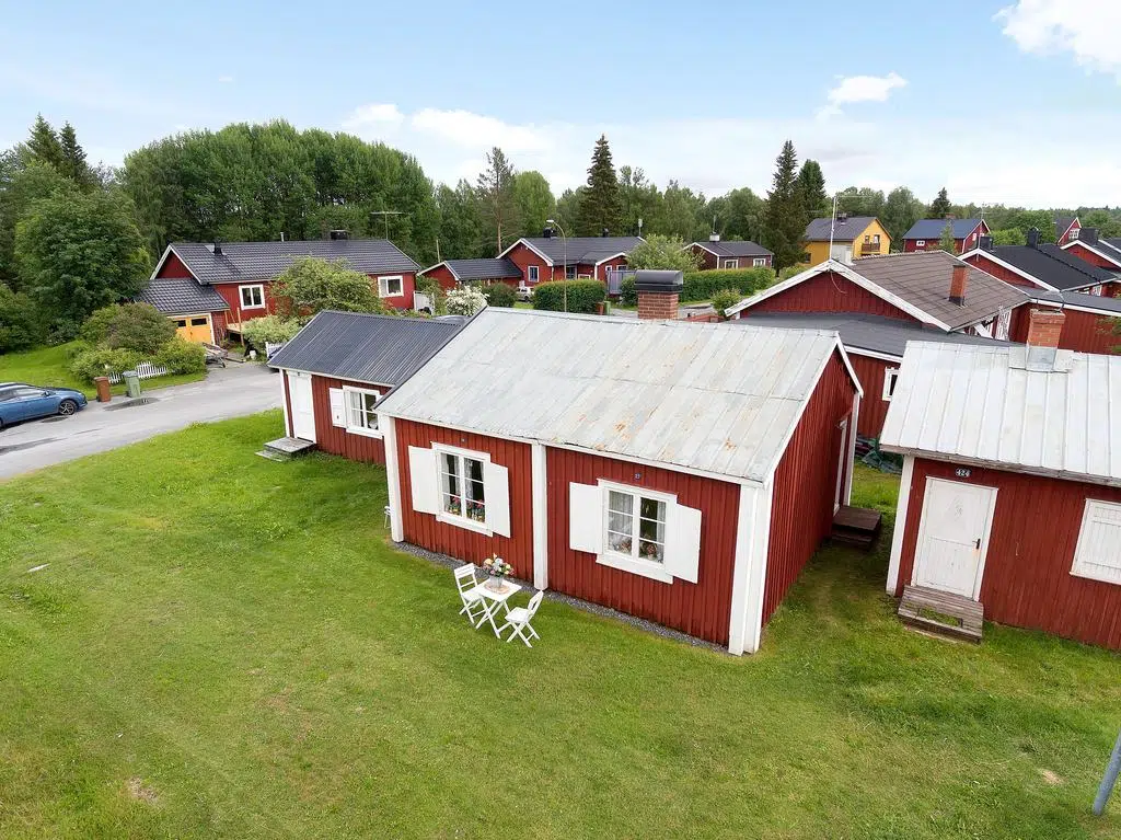 Bild 1 av 1 på Kyrkbyn