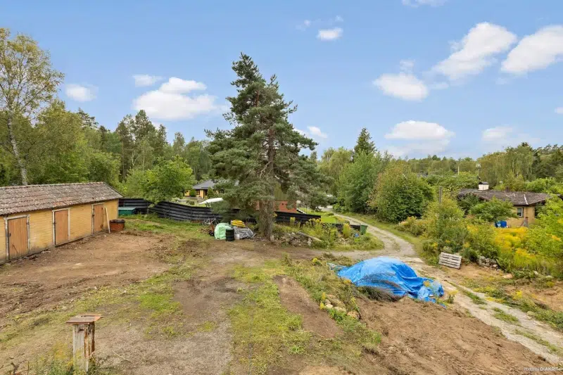 Land / plot, 645 m² in Tumba