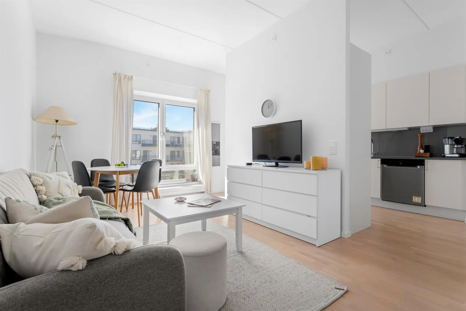 Apartment, Lövgatan 55, Stockholm. Photo 1 of 1