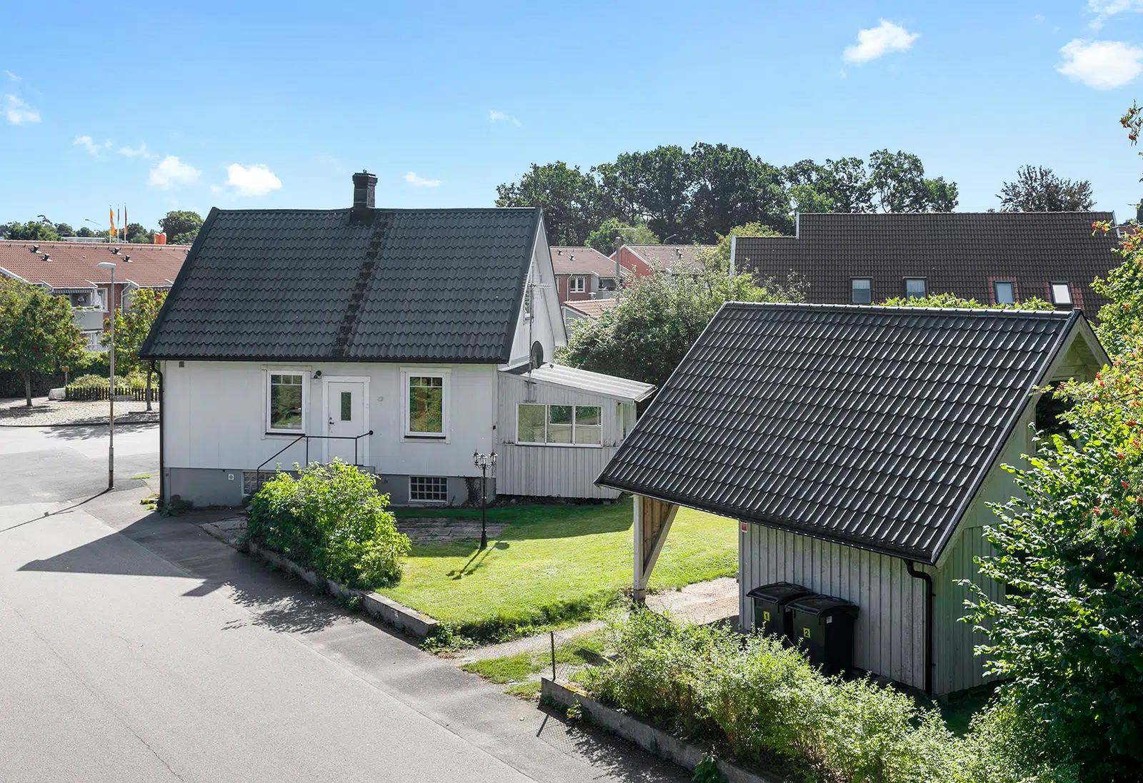 Bild 1 av 6 på Parkvägen 1
