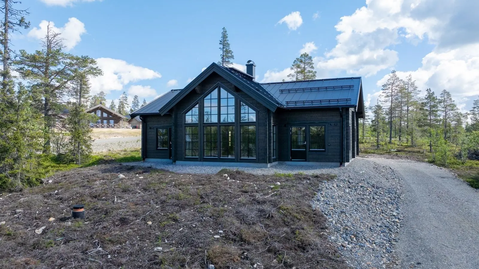 Bild 1 av 18 på Enbärsstigen 1