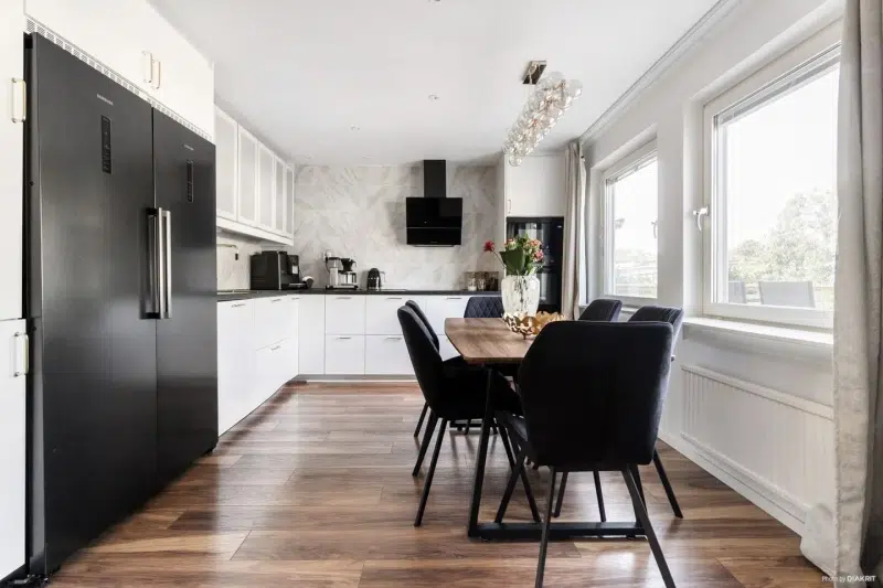 Apartment, 3 rooms, 93 m² in Salem