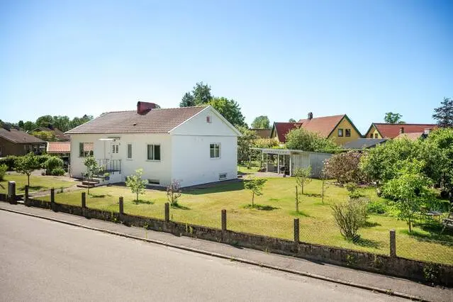 Bild 1 av 1 på Stampvägen 4