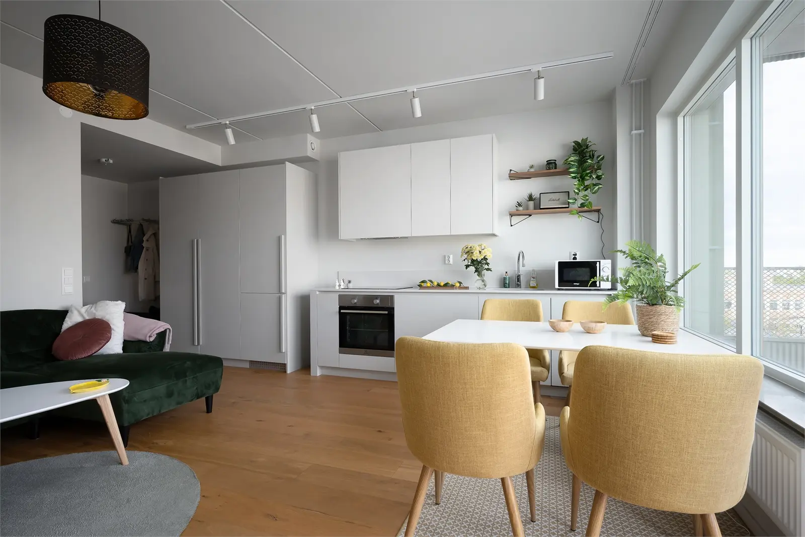 Image 1 of 14 of Bryggargatan 9B
