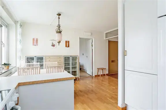 Image 1 of 1 of Norra Kvarngatan 7H