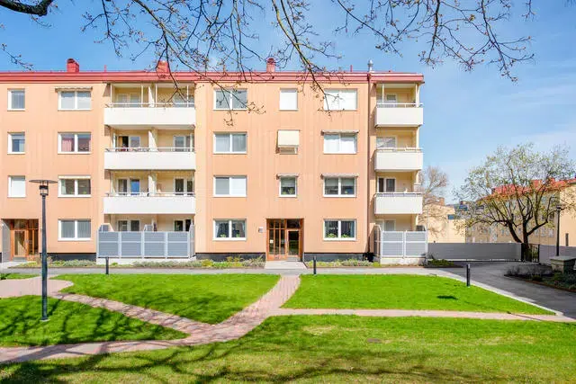 Lägenhet, 5 rum, 106 m² i Södertälje