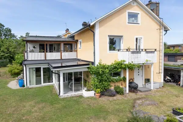 Image 1 of 1 of Villa