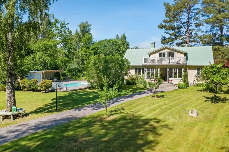 House, 8 rooms, 195 m²