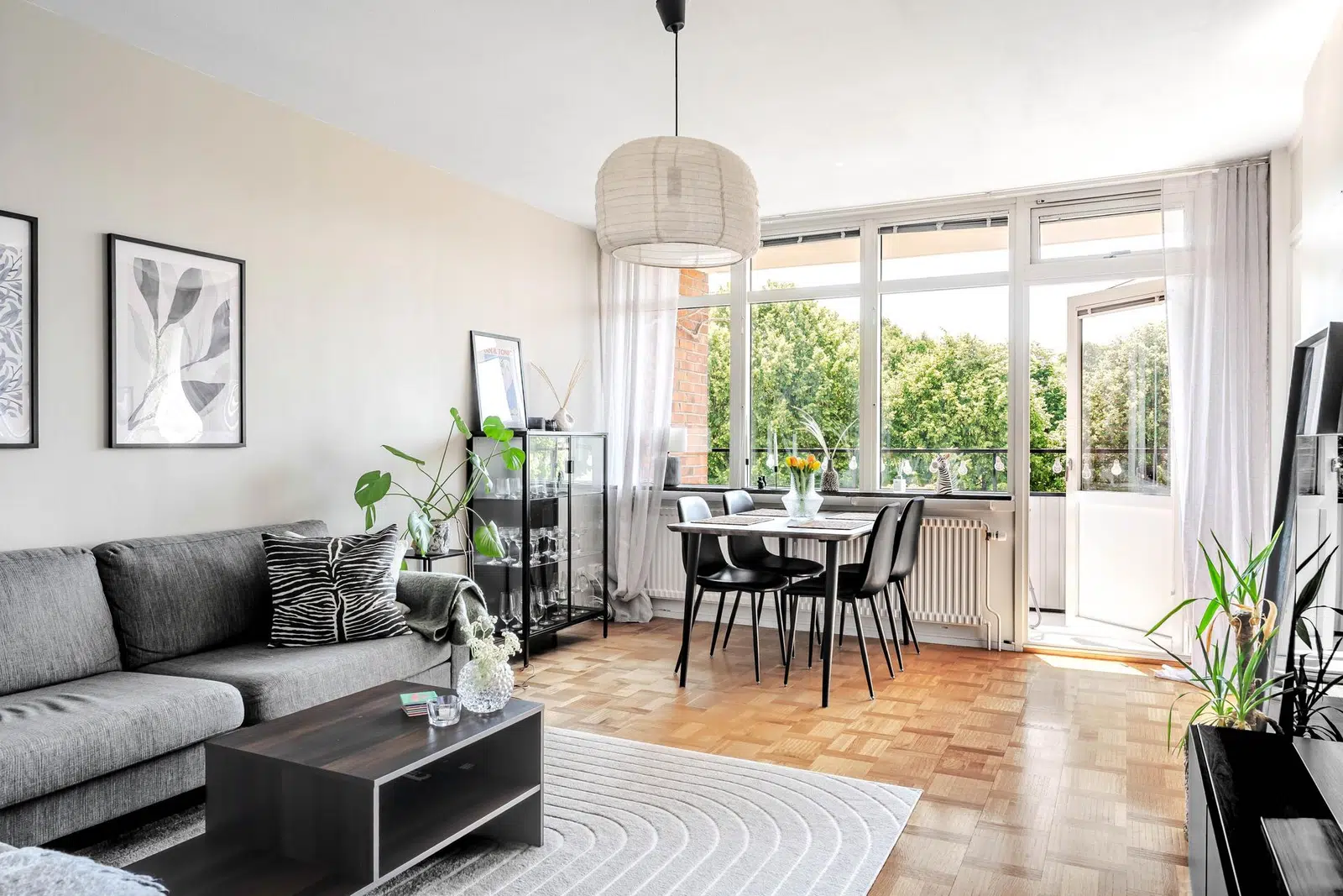 Lägenhet, De la Gardievägen 82B. Bild 1 av 1