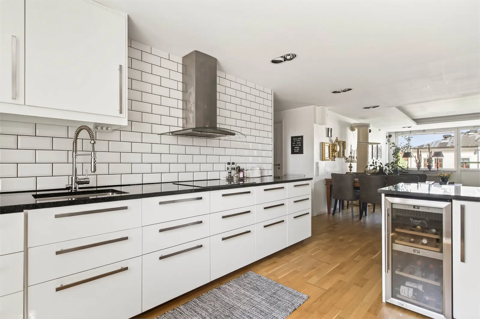 Bild 1 av 21 på Brunnsgatan 49