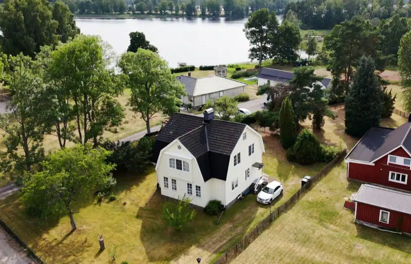 House, 4 rooms, 180 m² in Tingsryd