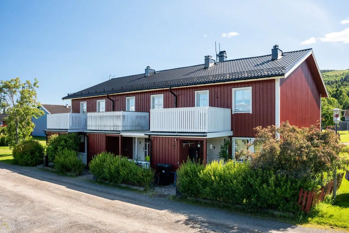 Bild 1 av 21 på Rödstaringen 44B