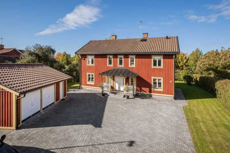 House, 7 rooms, 238 m² in Sala
