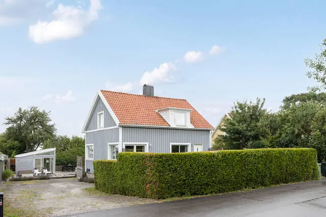 Image 1 of 1 of Hammars väg 3