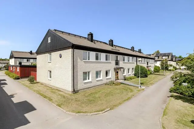 Image 1 of 1 of Klockaregården 4