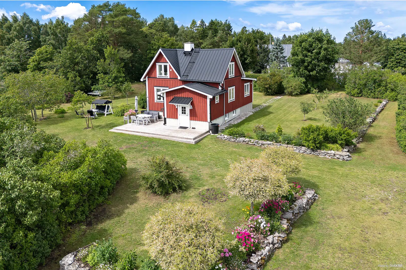 Image 1 of 1 of Buttle Lilla Velinge 192