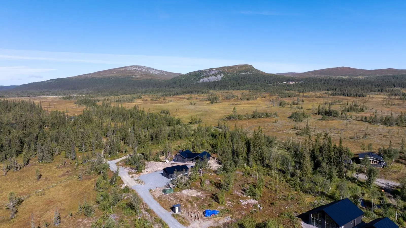 Image 1 of 15 of Uggen Myrvägen 3