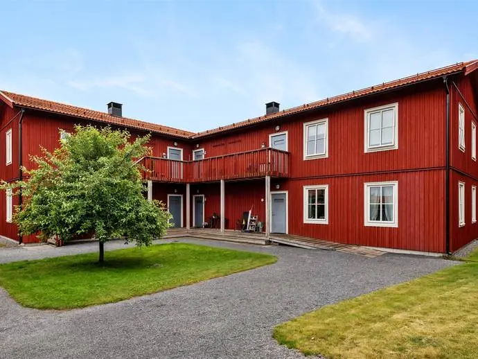 Bild 1 av 18 på Asteroidvägen 13a