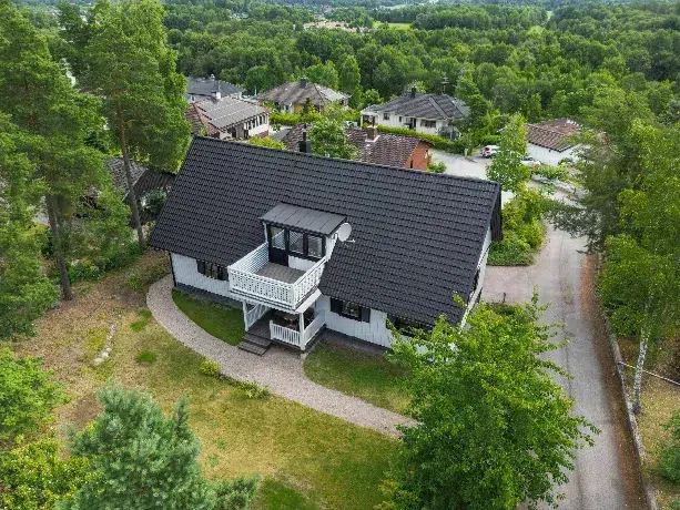 House, 6 rooms, 195 m² in Eskilstuna