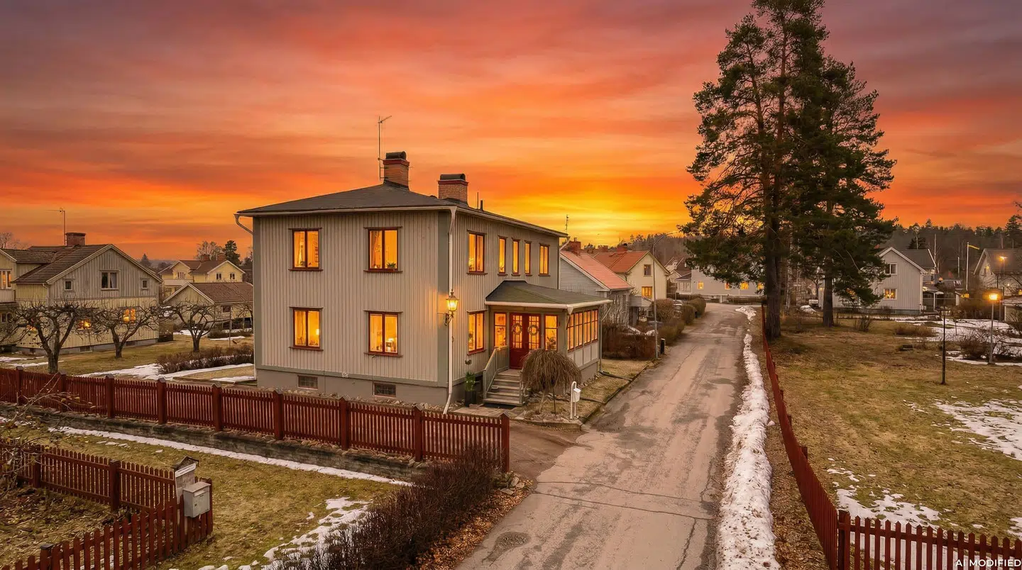 Bild 1 av 21 på Elfdalsvägen 3
