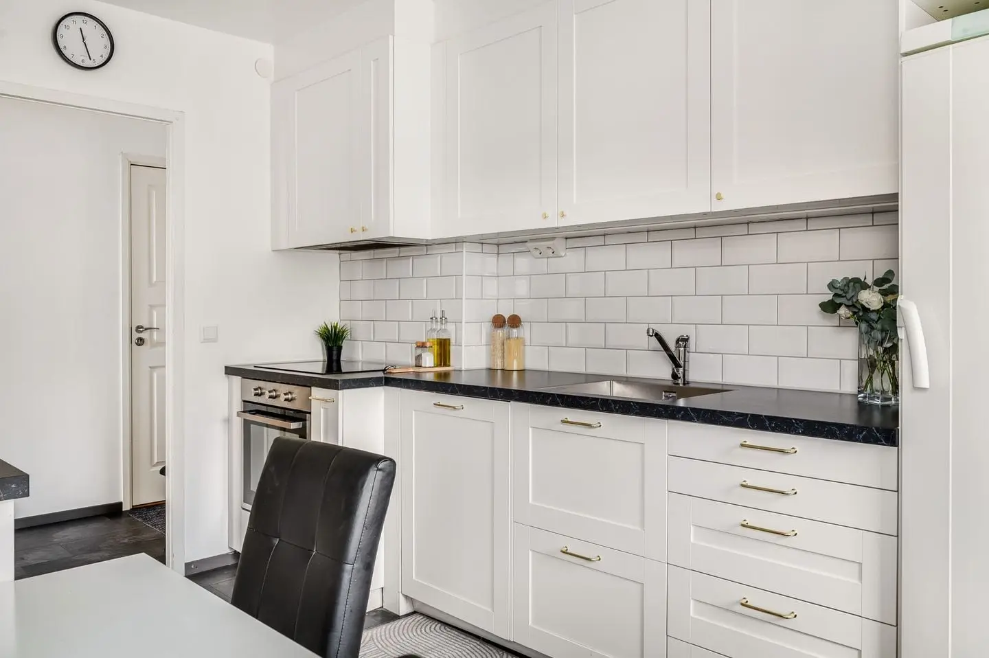 Image 1 of 24 of Brynjegatan 6A