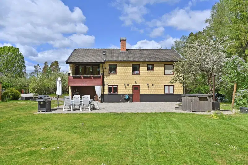 House, 5 rooms, 97 m² in Haninge