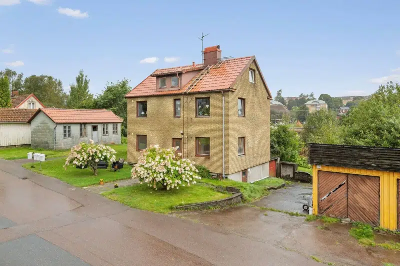 House, 6 rooms, 160 m² in Grums
