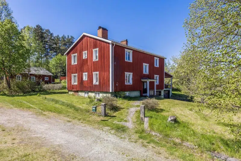 Villa, 8 rum, 240 m² i Smedjebacken