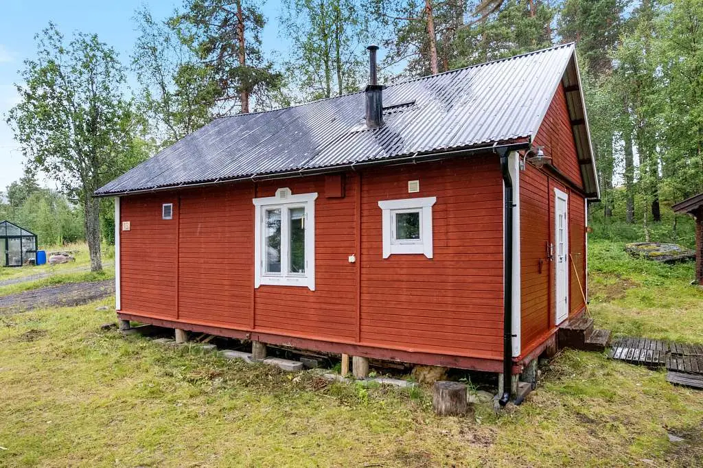 Bild 1 av 17 på Skolvägen 15