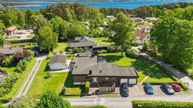 House, 9 rooms, 373 m² in Kungsbacka