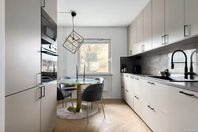 Apartment, 1 room, 45 m² in Botkyrka