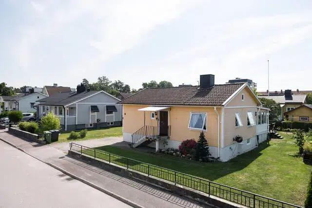 House, 4 rooms, 90 m² in Köping