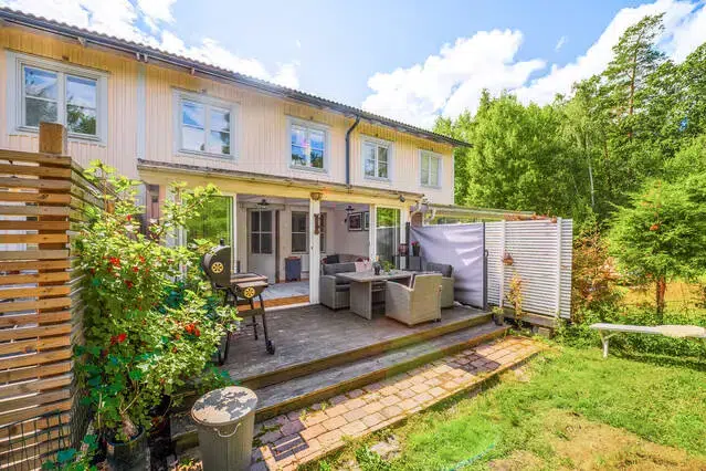Par-/radhus, 4 rum, 109 m² i Gustavsberg
