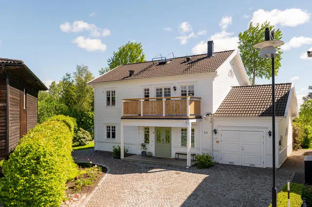 Bild 1 av 1 på Trädstigen 22