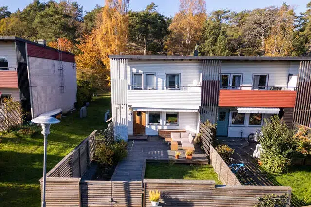 House, 7 rooms, 116 m² in Djurhamn