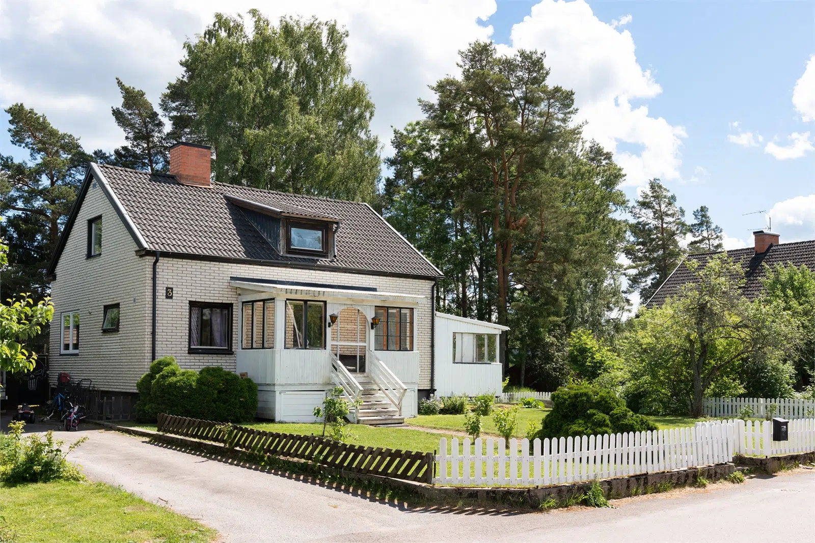 Bild 1 av 1 på Stenhagsvägen 3