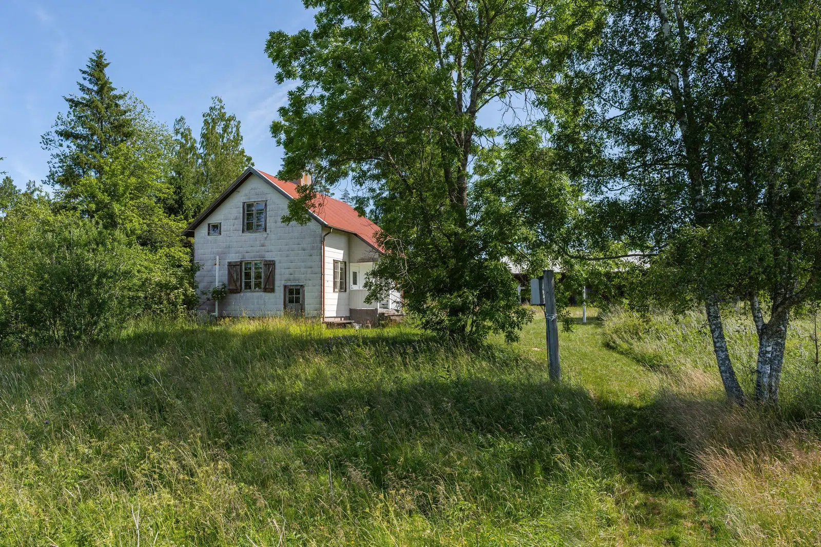 Image 1 of 21 of Bjurön 9