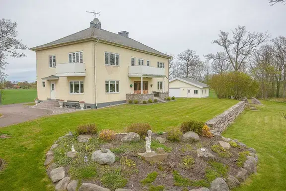 Image 1 of 1 of Humlevägen 4