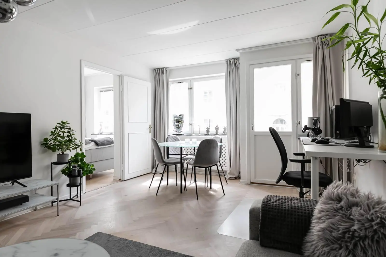 Bild 1 av 17 på Bromsgatan 7B