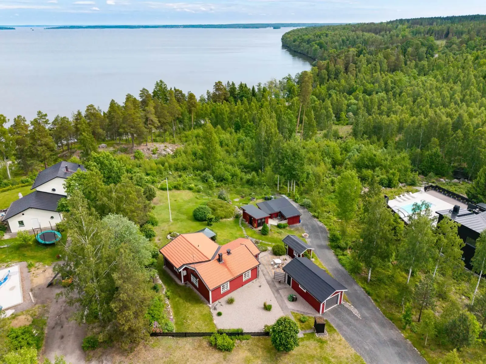 Bild 1 av 1 på Högbackevägen 37