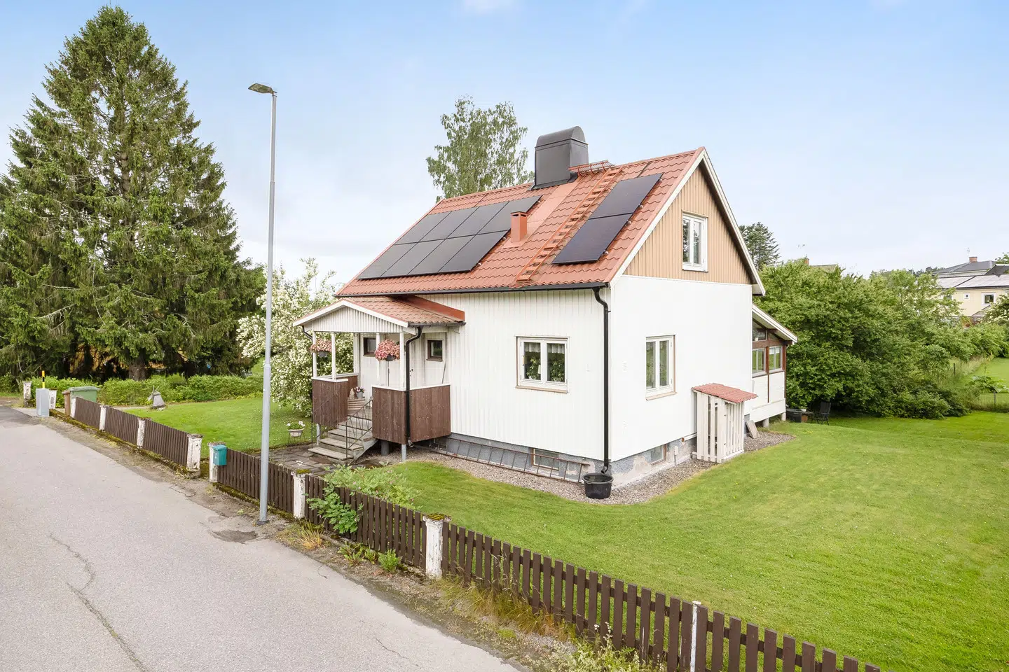 Bild 1 av 30 på Sandavägen 5