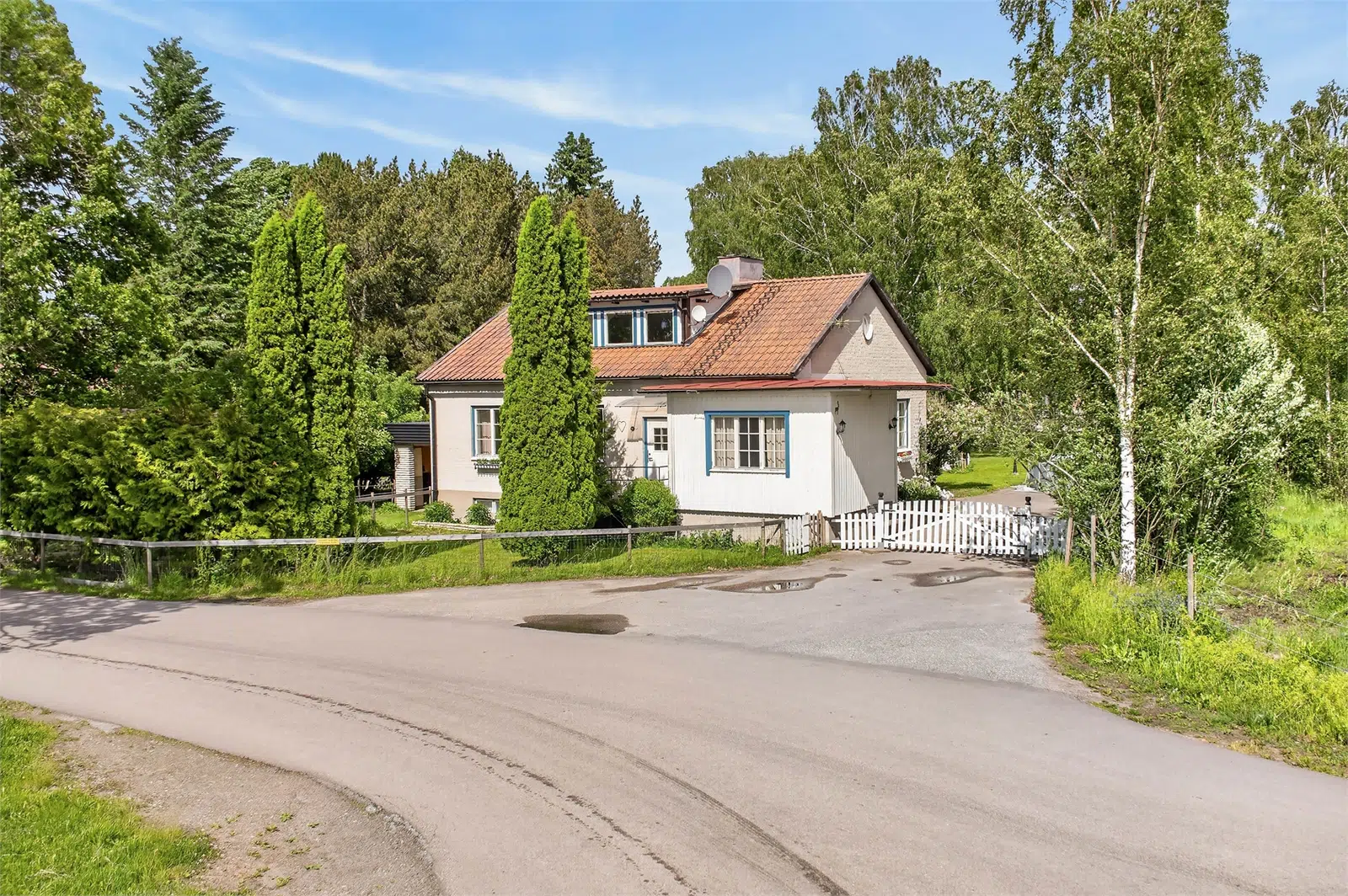 Image 1 of 38 of Ringvägen 25