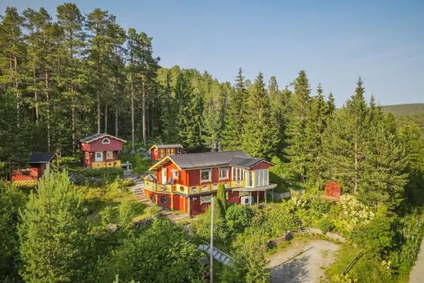 Image 1 of 38 of Hålviken
