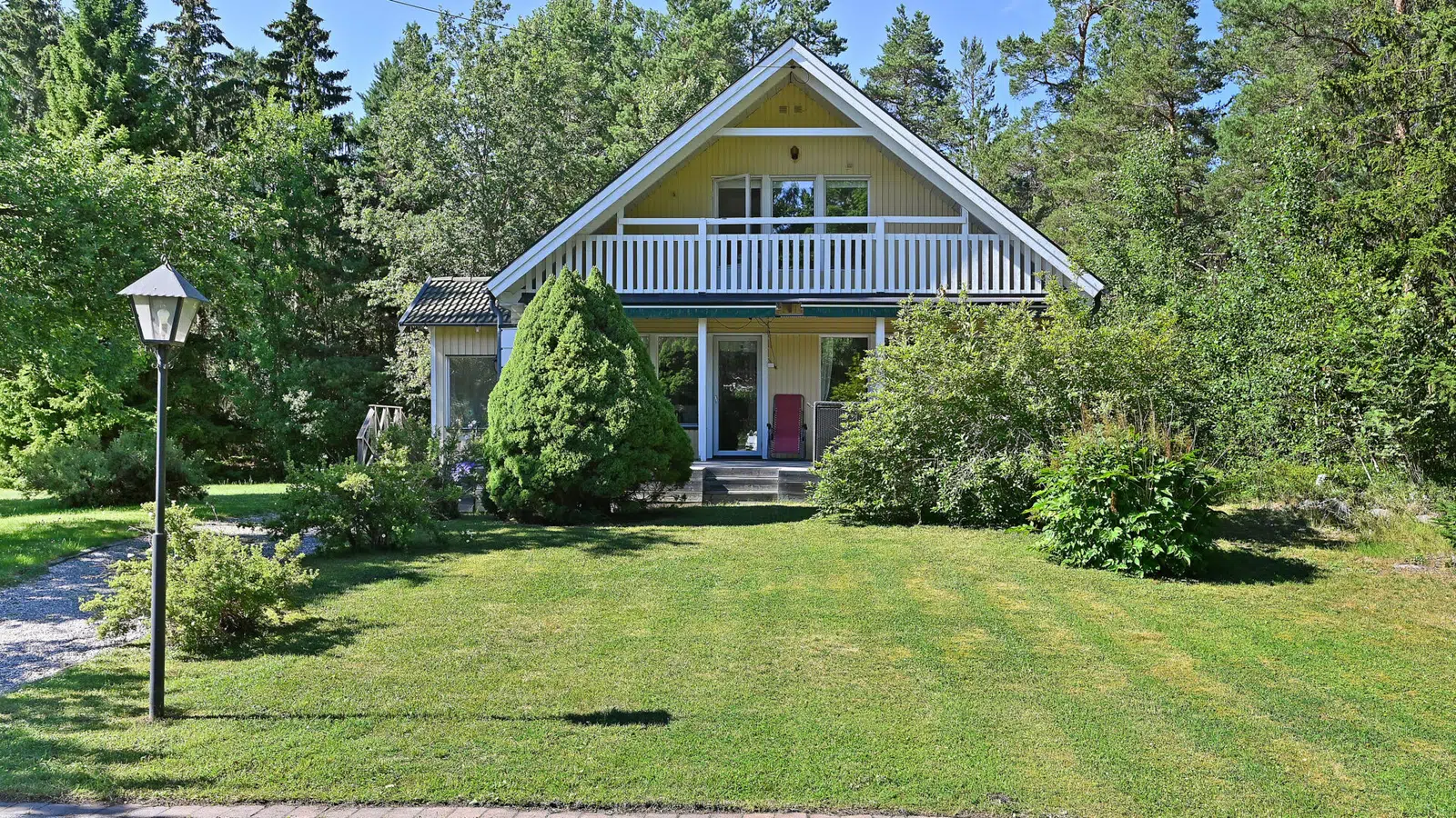 Bild 1 av 13 på Svartträskvägen 6