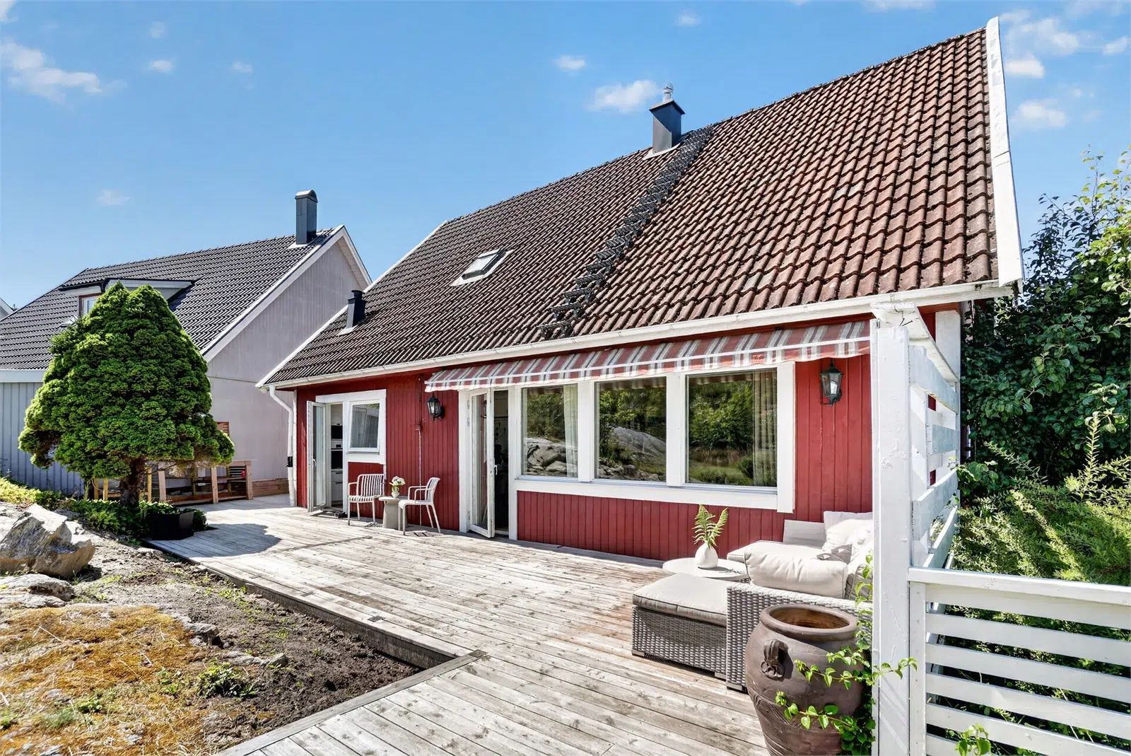 Bild 1 av 21 på Åkerbärsvägen 39