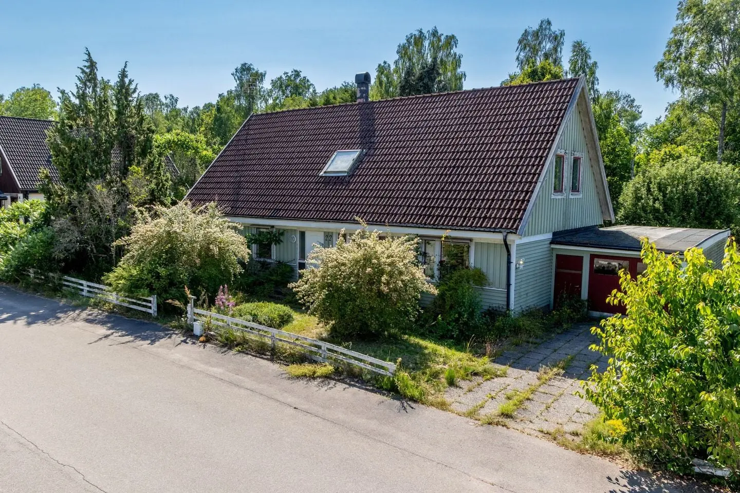 Bild 1 av 37 på Vikingavägen 22