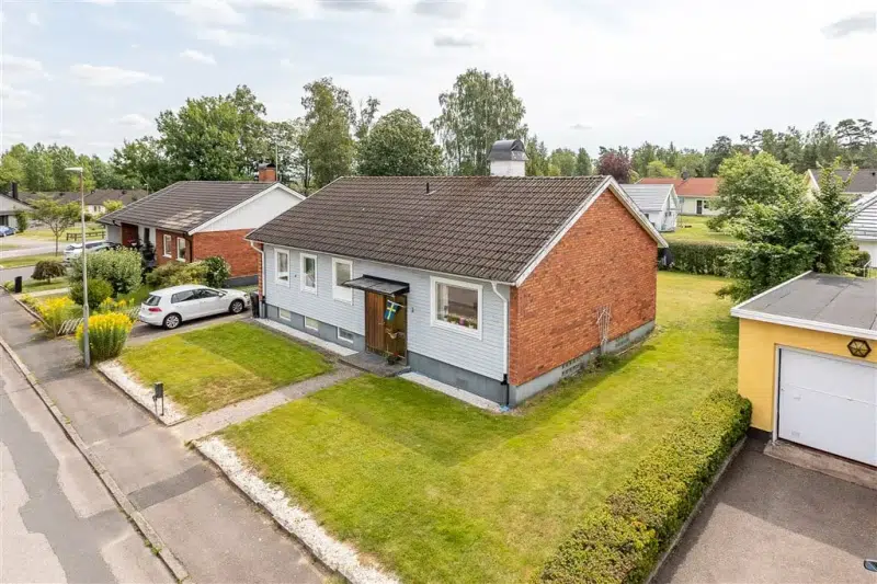 House, 5 rooms, 104 m² in Vetlanda