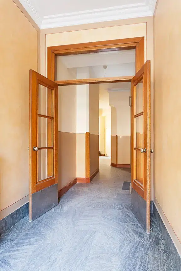 Lägenhet, Klostergatan 8. Bild 1 av 1
