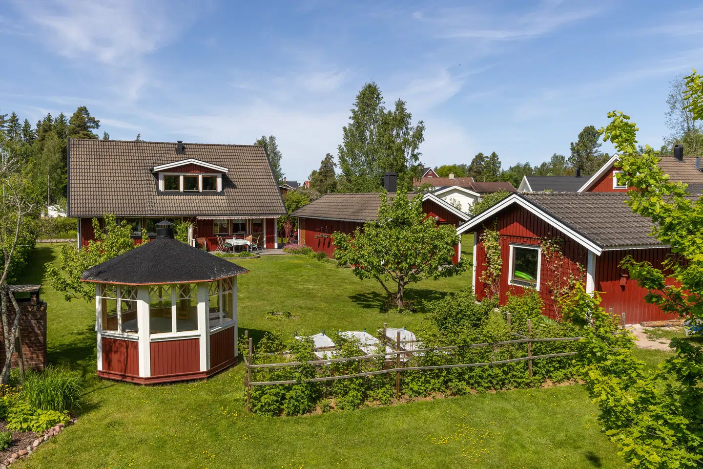 Image 1 of 21 of Andrévägen 7