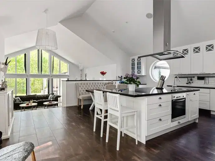 Villa, 7 rum, 240 m² i Katrineholm